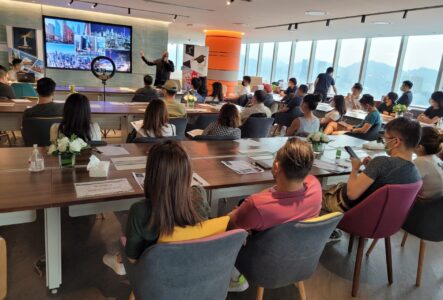 8F807B69-00FD-4AAC-B6F9-403B0EB3440A