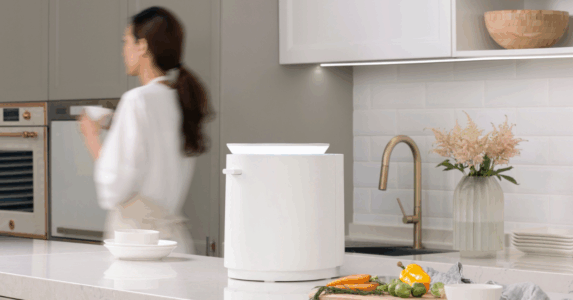 克立淨PaPaBin推動廚餘機的革命，從一個乾淨的廚房開始一種更低碳、更輕鬆美好的生活方式。(圖片來源：克立淨)