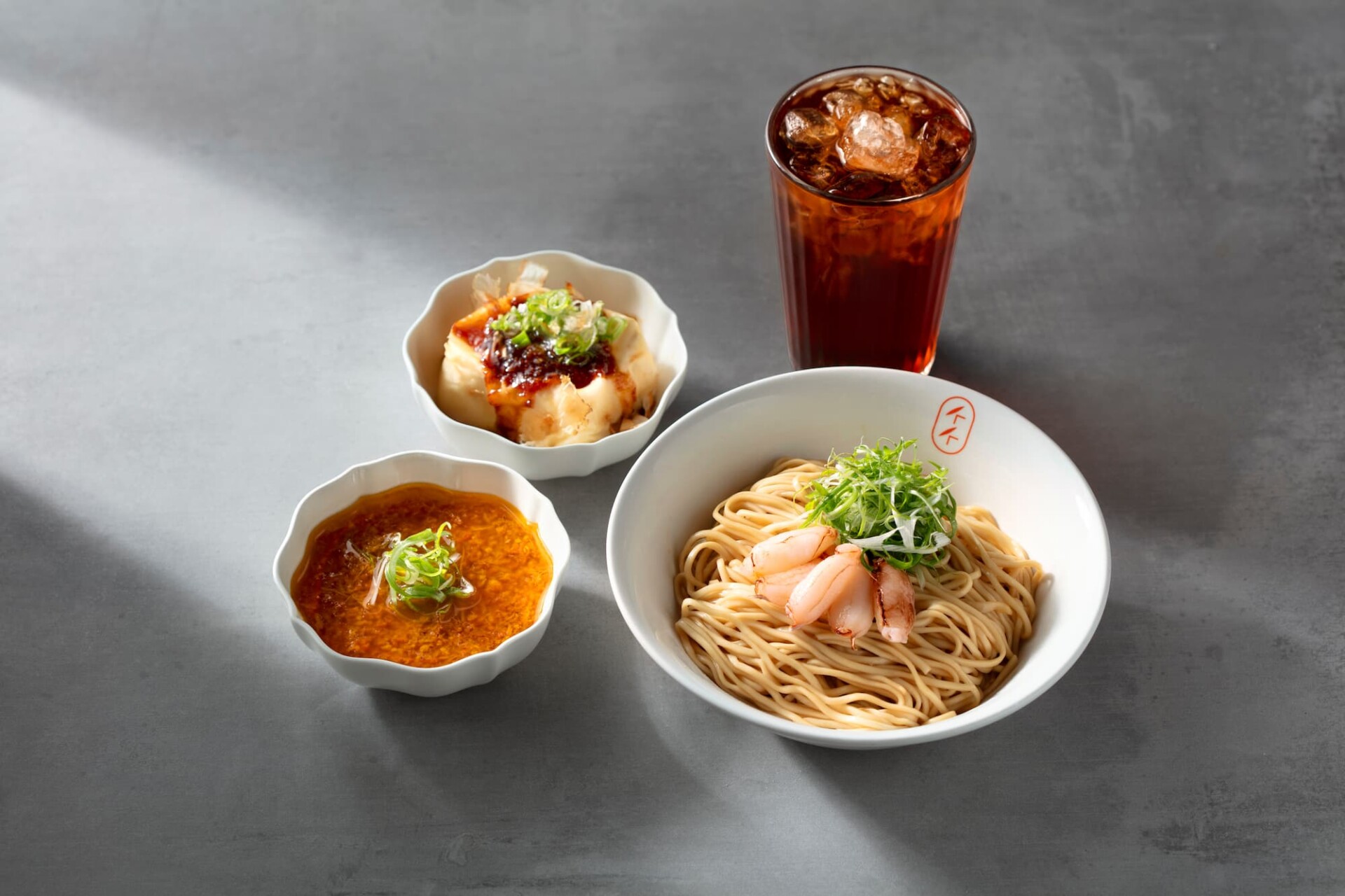 圖3-2：墨竹亭秋季限定新品「蟹黃流金拌麵」套餐。墨竹亭 _ 提供- (1)