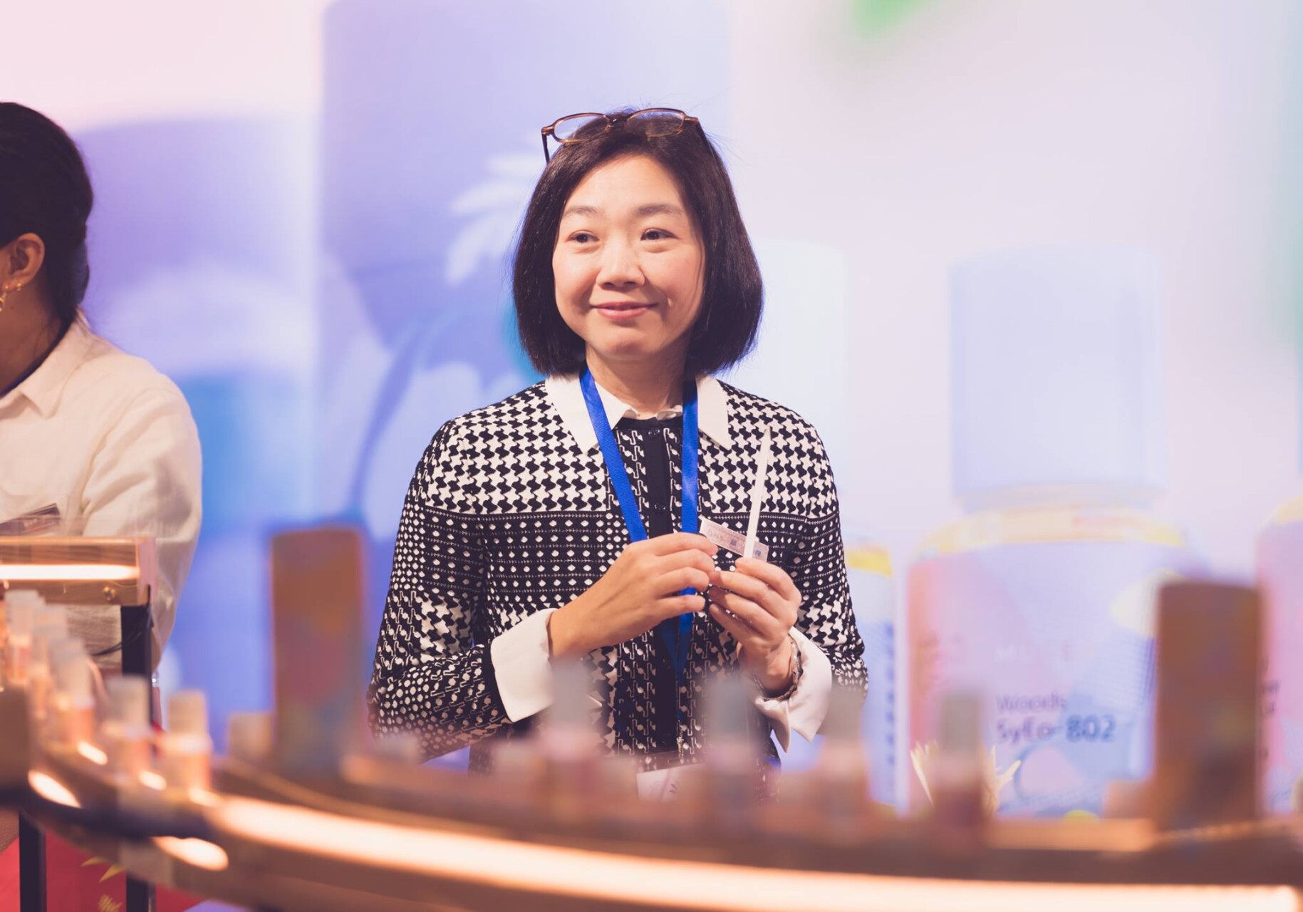 圖3 根本芳療創辦人顏憶萍深耕臺灣在地原料開發，並積極尋求國際合作，透過跨國技術互補，期盼提升精油的萃取效率與品質。（圖片來源：根本芳療）