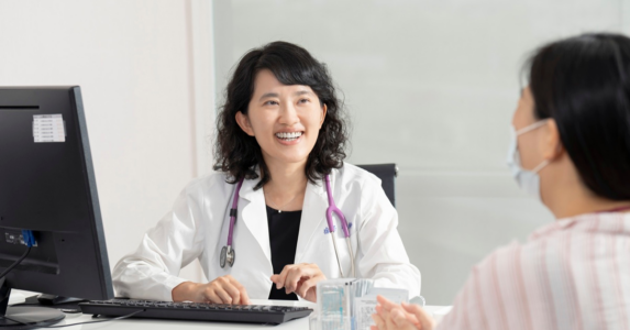 從產房、嬰兒室到兒科診間，徐碩澤醫師帶領團隊打造全方位的母嬰安全防線。(圖片來源：禾馨醫療)